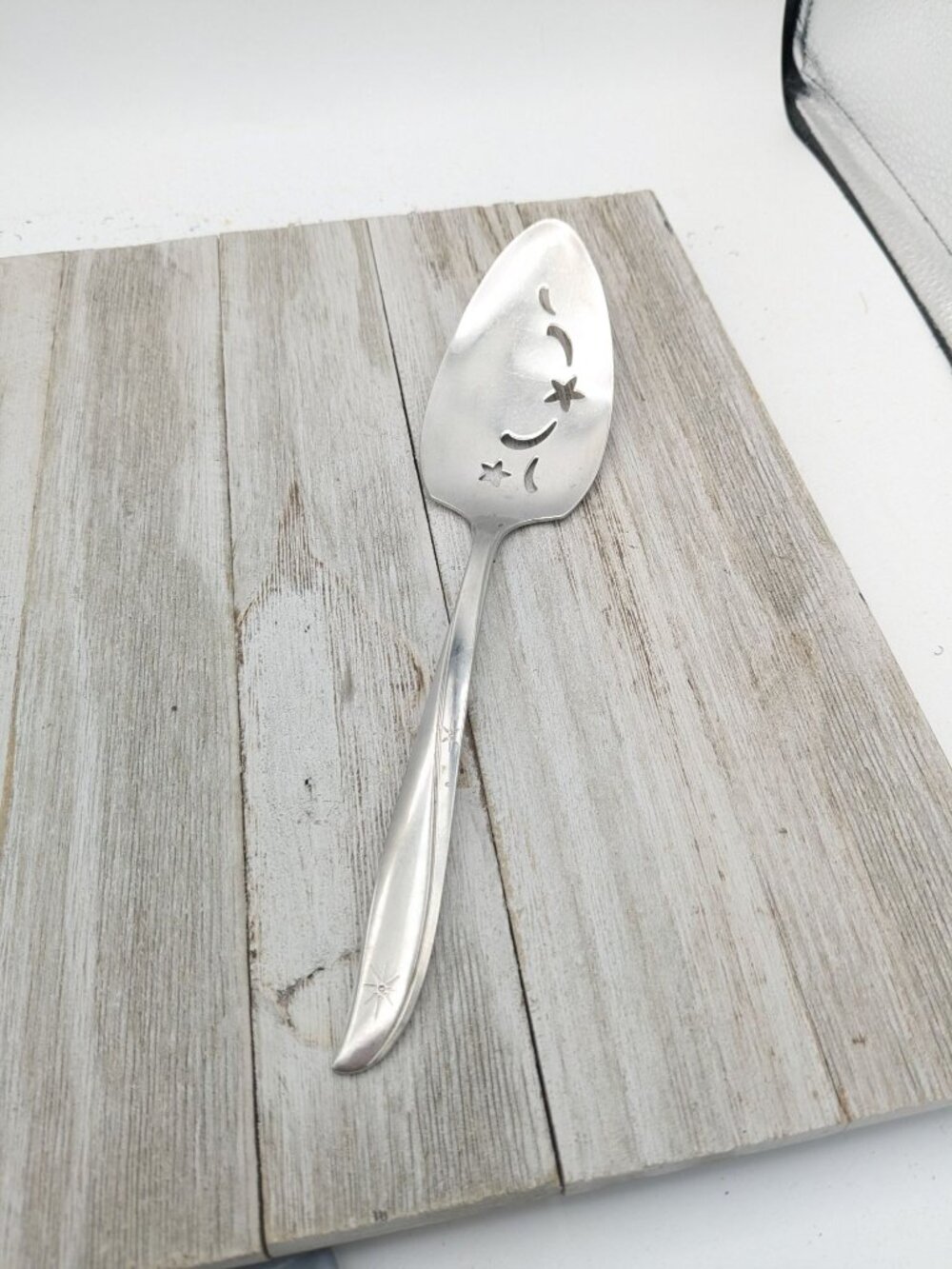 Oneida Community Stainless Steel Star Design Cake Pie Spatula Server 9 1/2"